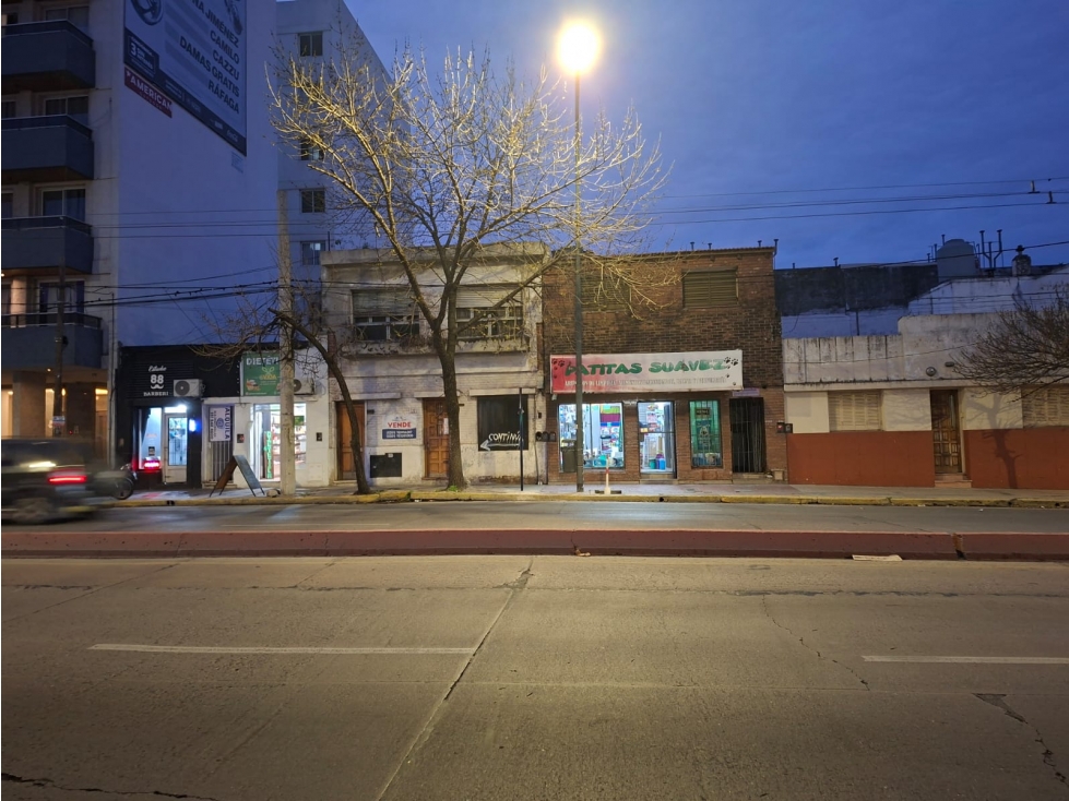 CASA AV COLON 2426