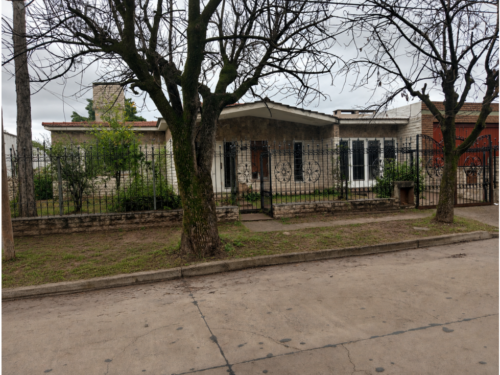 CASA 3 DORMITORIOS EN ARGUELLO