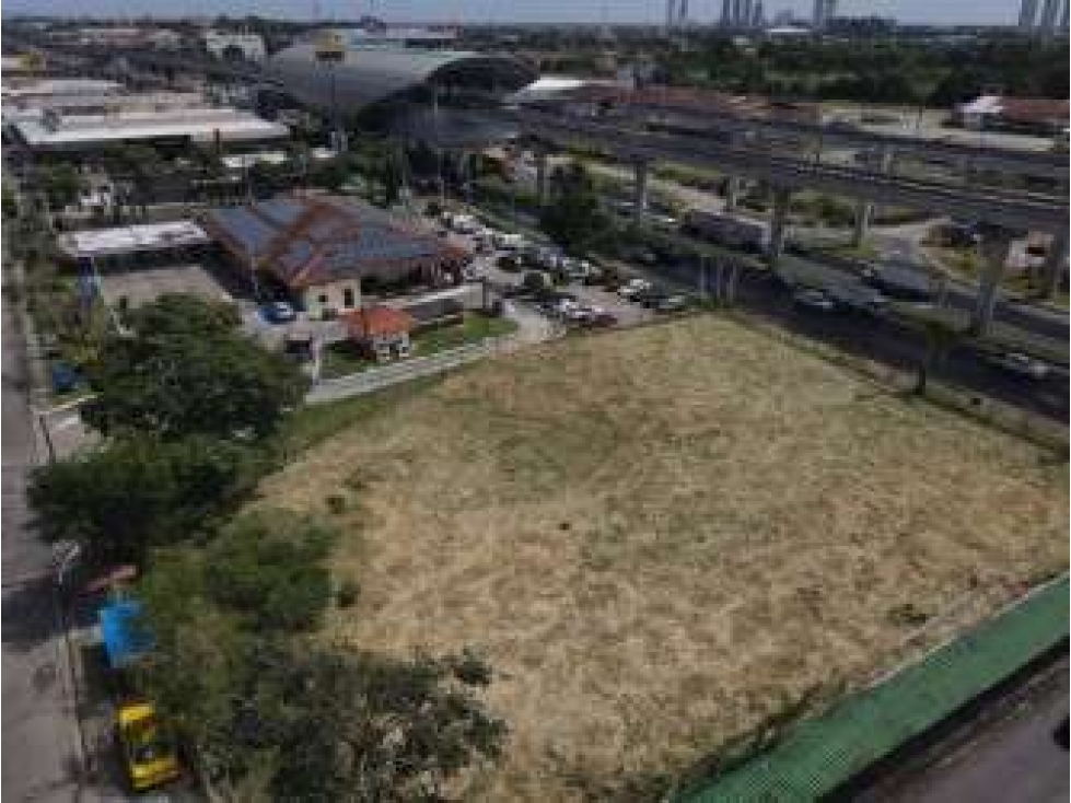 se vende Terreno frente via principal ave. Domingo Diaz