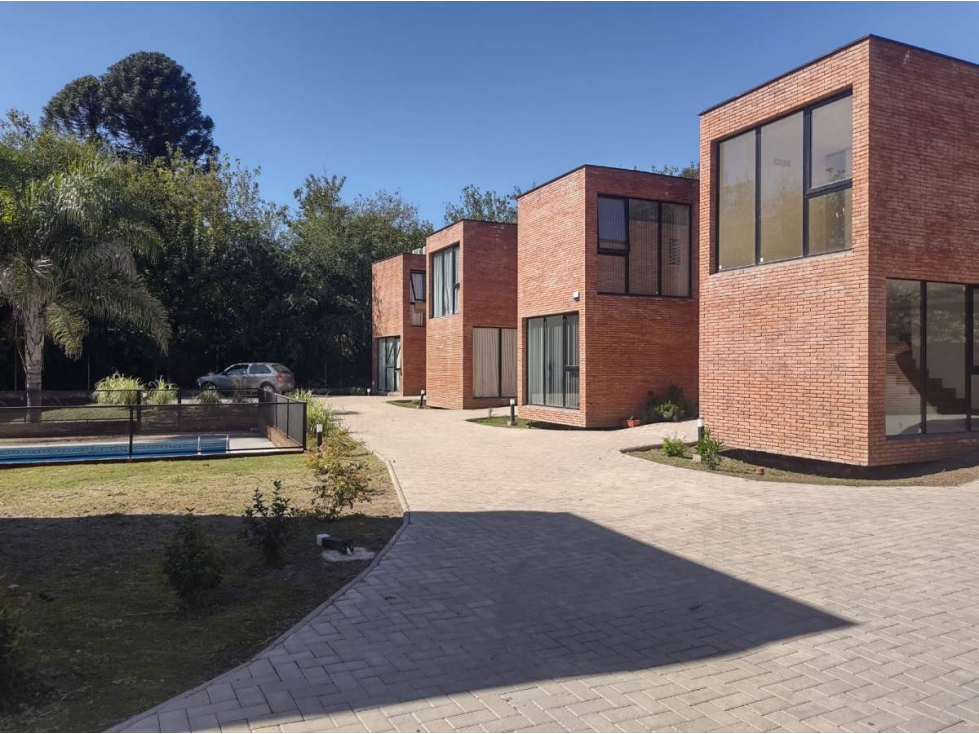 Villa Allende Housing con pileta. Dúplex 2 dormitorios - 1