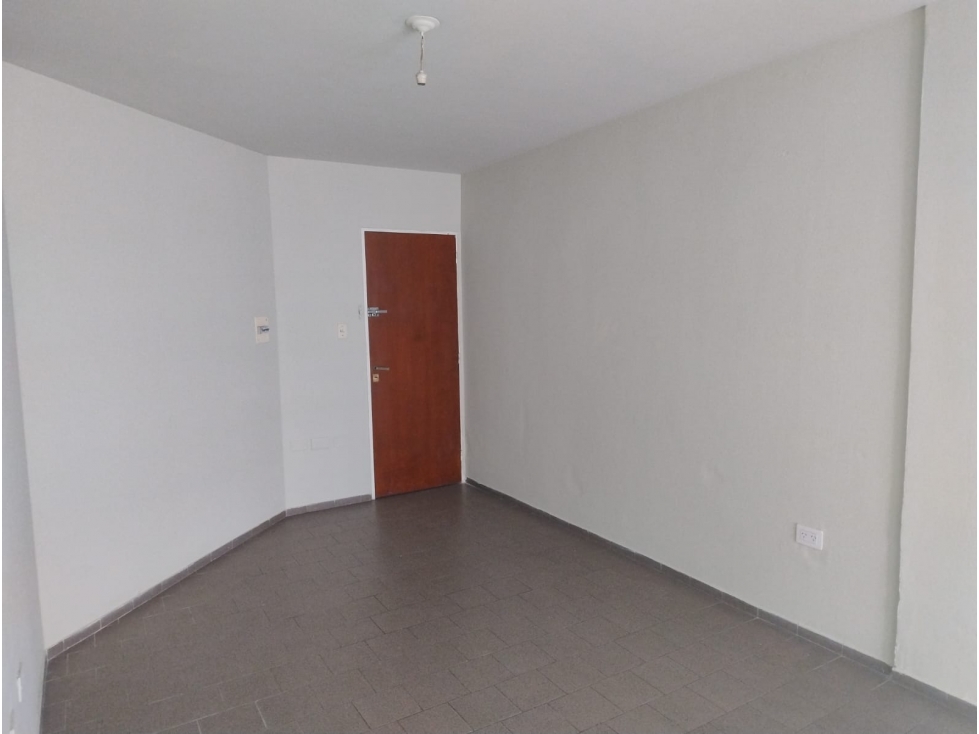 Departamento en venta. 2 dorm. sobre Av. Santa Fe barrio Alberdi — foto 3