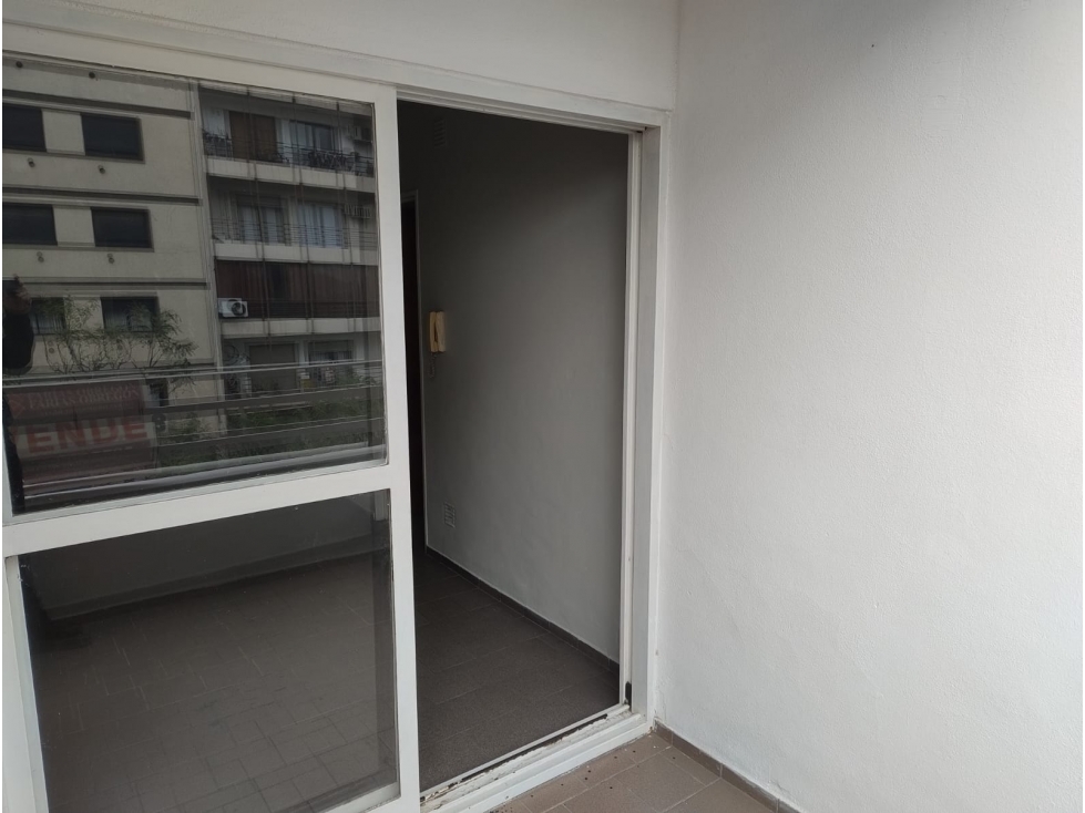Departamento en venta. 2 dorm. sobre Av. Santa Fe barrio Alberdi — foto 5