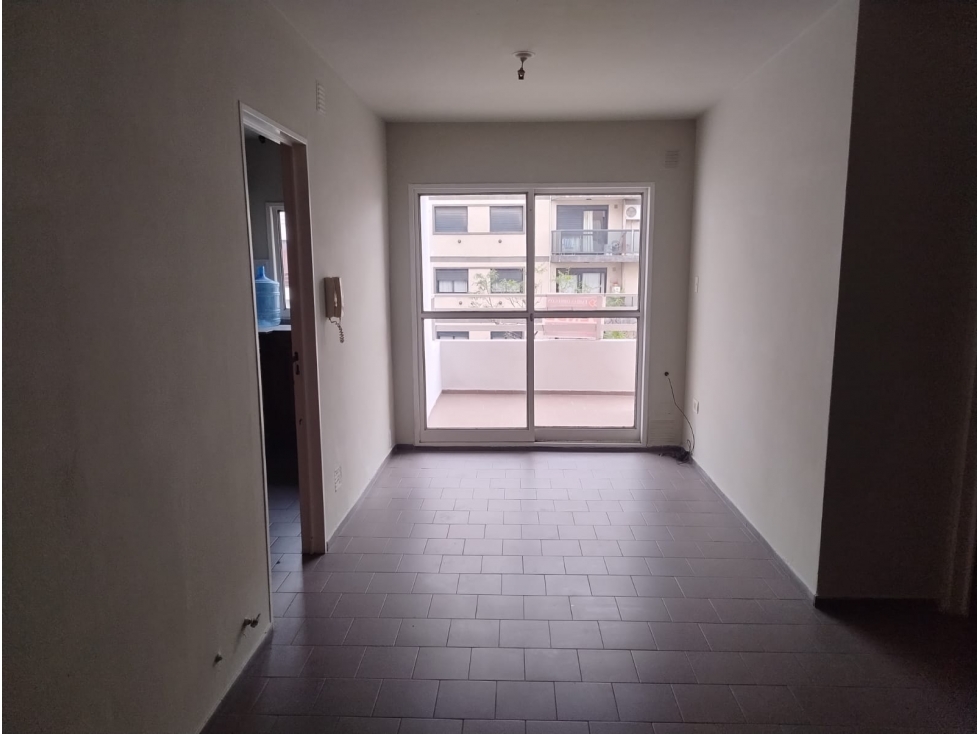 Departamento en venta. 2 dorm. sobre Av. Santa Fe barrio Alberdi — foto 4