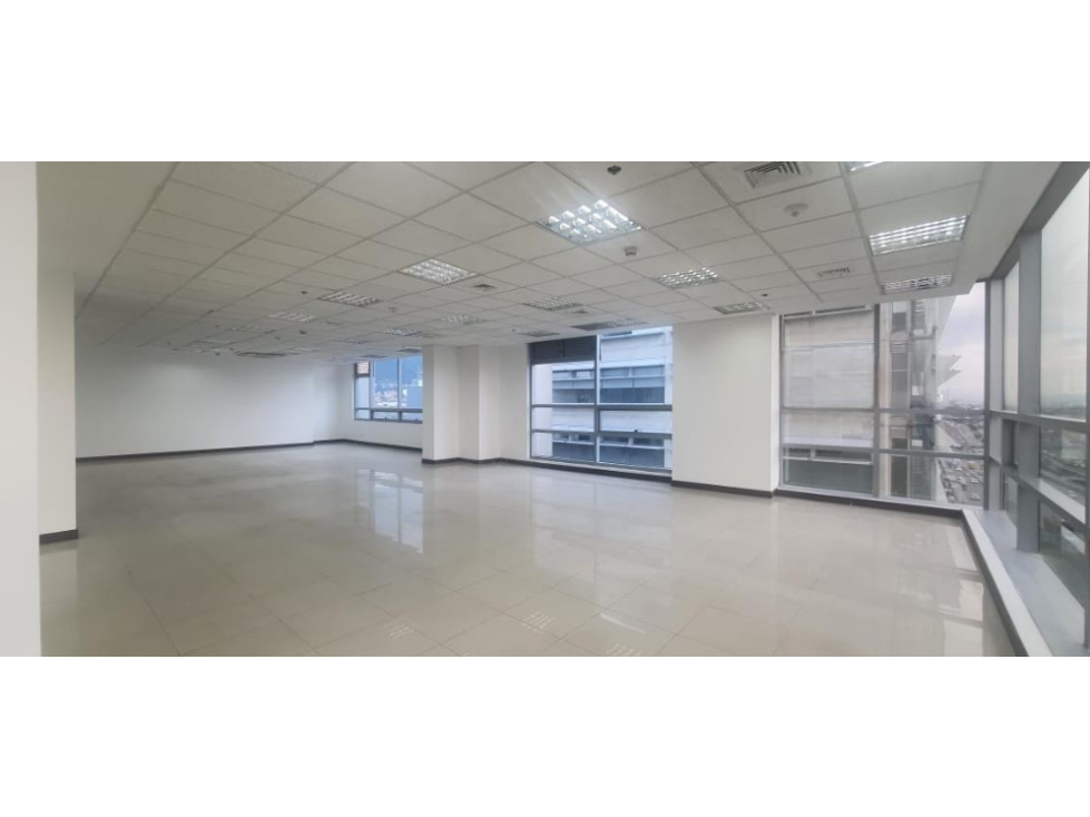 OFICINA EN VENTA, CHICO NORTE, ZONA FINANCIERA Y COMERCIAL