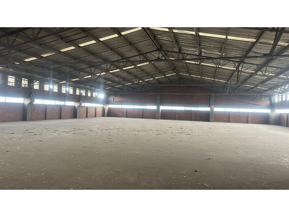 BODEGA ESQUINERA, ZONA INDUSTRIAL MONTEVIDEO