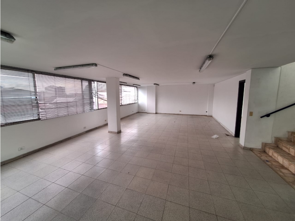 BODEGA EN VENTA, SECTOR CHAPINERO - 4