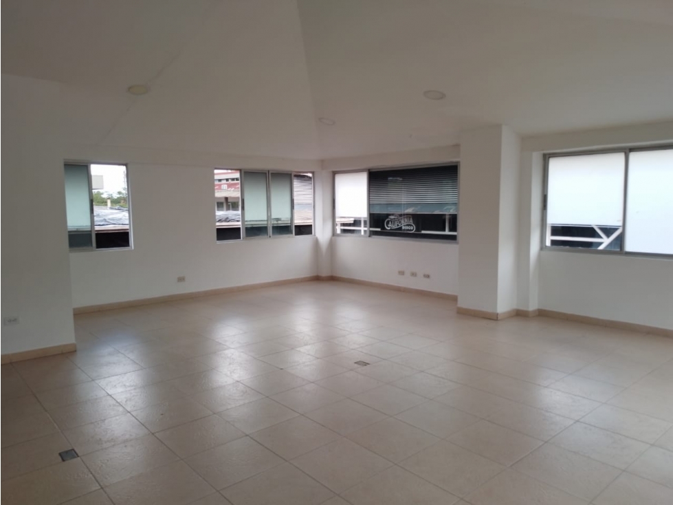 EXCELENTE OFICINA EN ARRIENDO - VILLAVICENCIO - 6