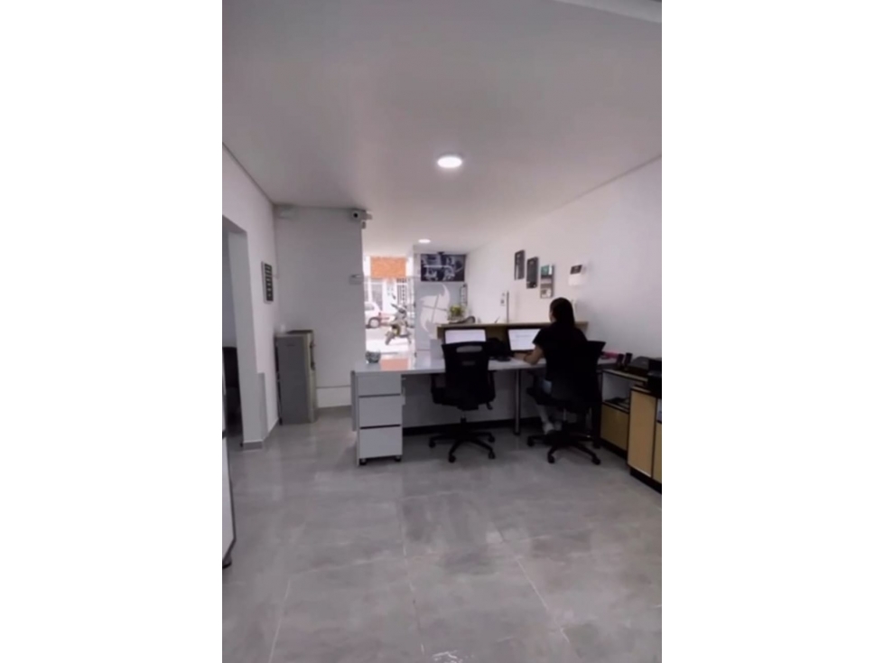 LOCAL U OFICINA DE 140 M2 EN ARRIENDO, VILLAVICENCIO - 2