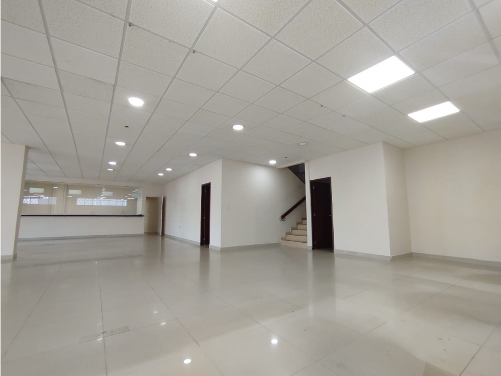 EXCELENTE OPORTUNIDAD DE LOCAL COMERCIAL EN ARRIENDO, VILLAVICENCIO - 6