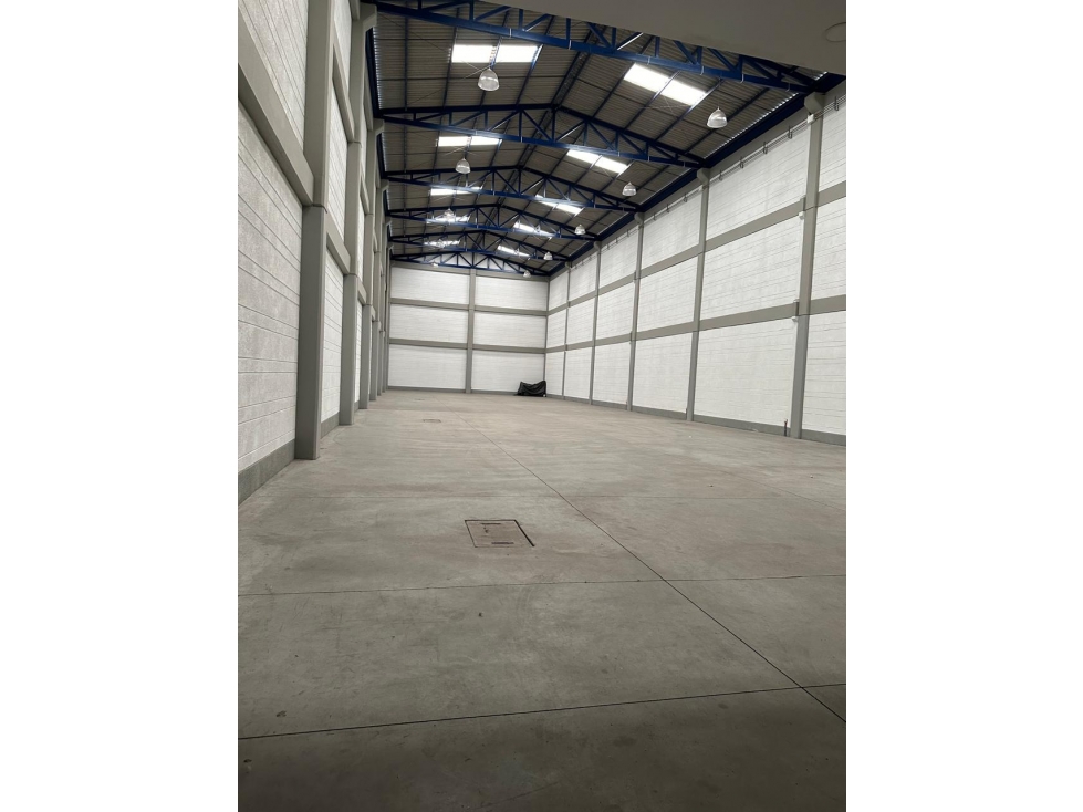 BODEGA EN ARRIENDO ALAMOS, ZONA INDUSTRIAL