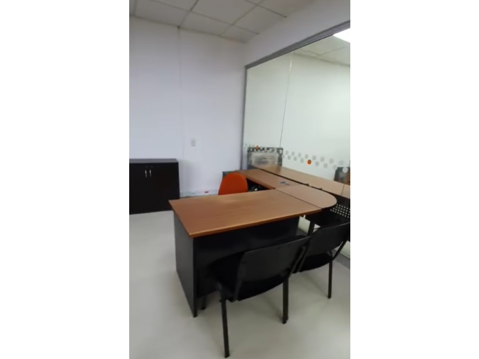 OFICINA DE 98 M2 EN VENTA, SECTOR PEPE SIERRA — foto 3