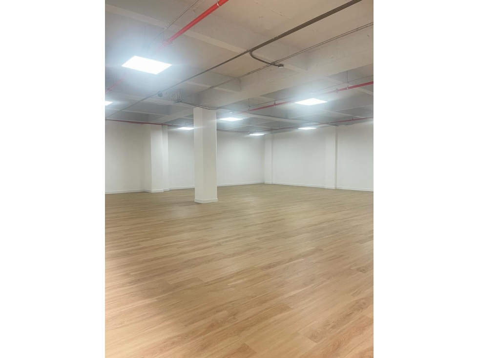 OFICINA 177 M2 EN ARRIENDO, CHICO NORTE, ZONA EMPRESARIAL — foto 2