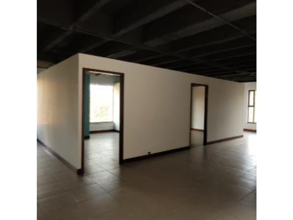EDIFICIO EN VENTA, SECTOR RINCON DEL CHICO, EXCELENTE UBICACION — foto 3