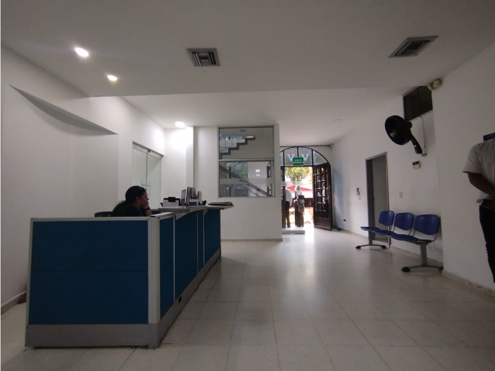EDIFICIO EN ARRIENDO VILLAVICENCIO - 1
