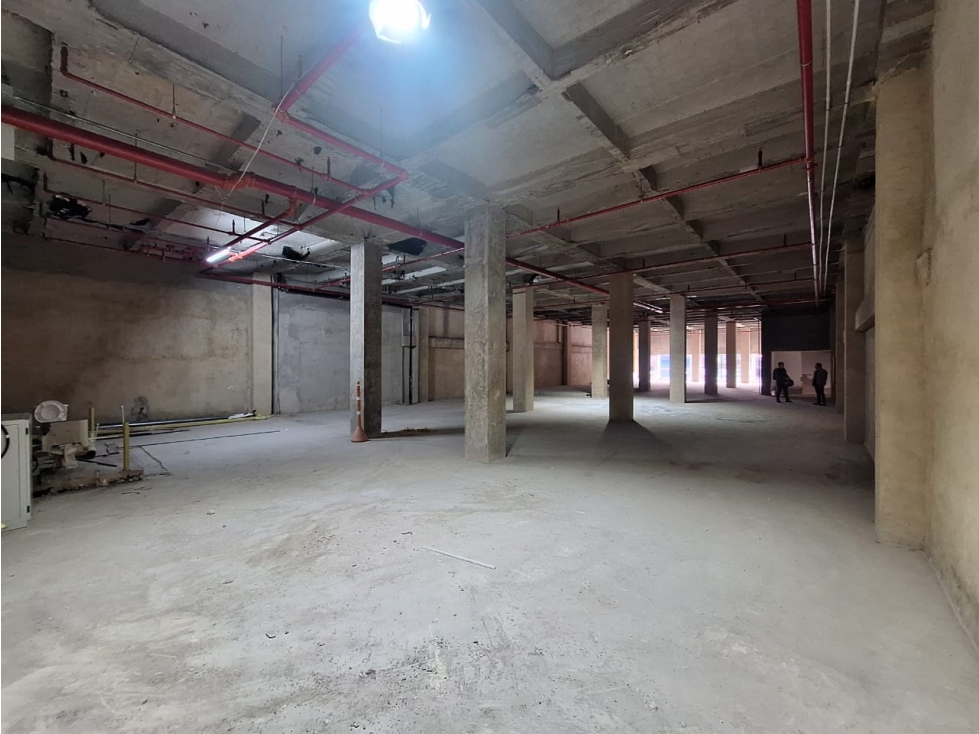Local en arriendo 245 m² | Barrio Restrepo — foto 3