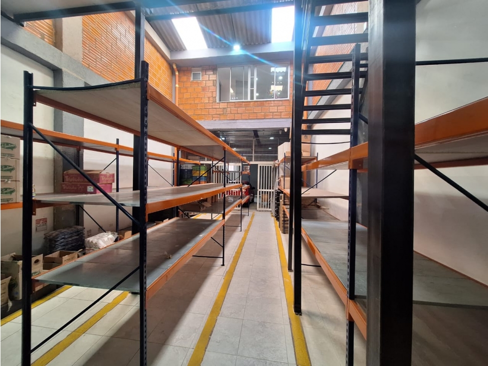 BODEGA EN VENTA SECTOR LA FLORIDA ENGATIVÁ