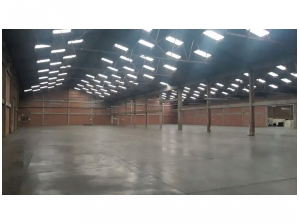 BODEGA EN VENTA | Zona Industrial de Fontibón (Rentando)