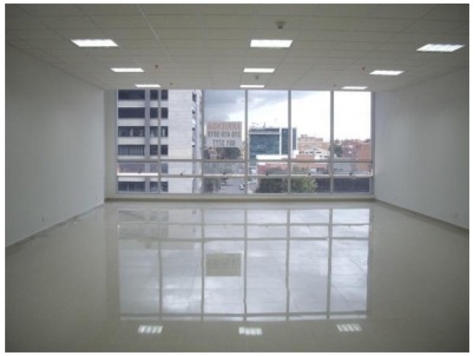 OFICINA EN VENTA - SECTOR CHICÓ NORTE