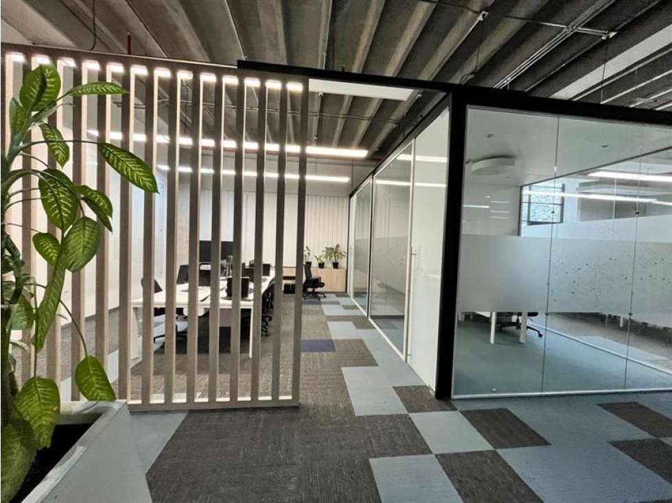 EXCELENTE OFICINA EN ARRIENDO - AVENIDA EL DORADO