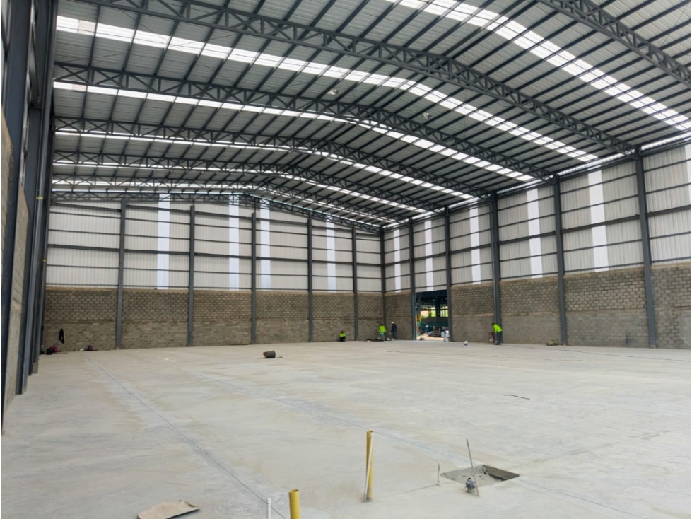 BODEGA INDUSTRIAL EN ARRIENDO YUMBO