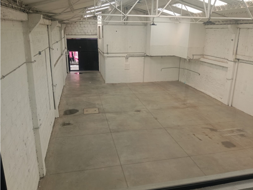 BODEGA EN ARRIENDO TOBERIN