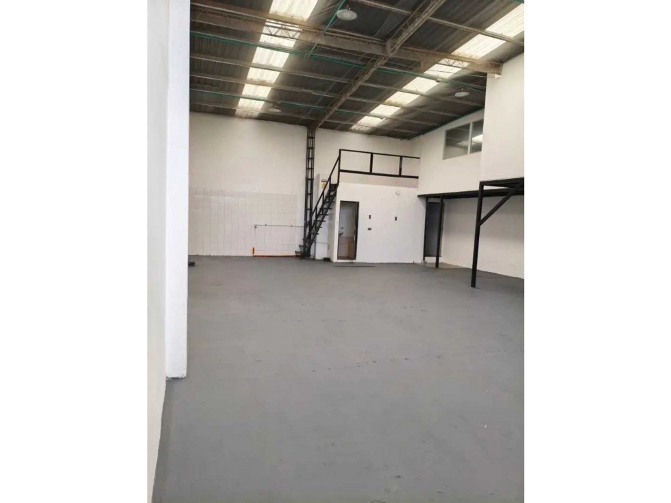 BODEGA EN ARRIENDO FONTIBÓN
