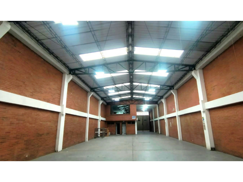 BODEGA EN ARRIENDO PRADO VERANIEGO