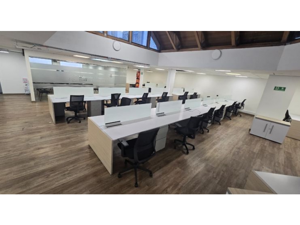 EDIFICIO DE 1.370 M2 EN ARRIENDO, SAN MARTIN - 1