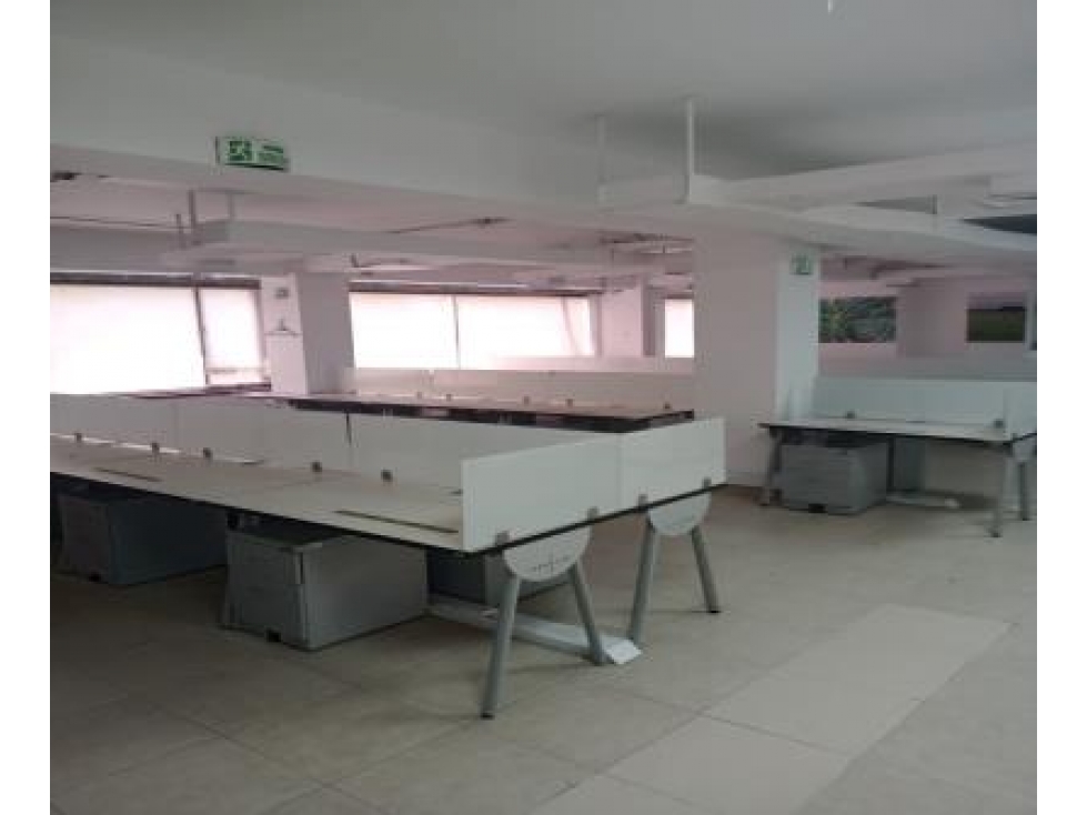 OFICINA AMOBLADA EN ARRIENDO, CENTRO INTERNACIONAL