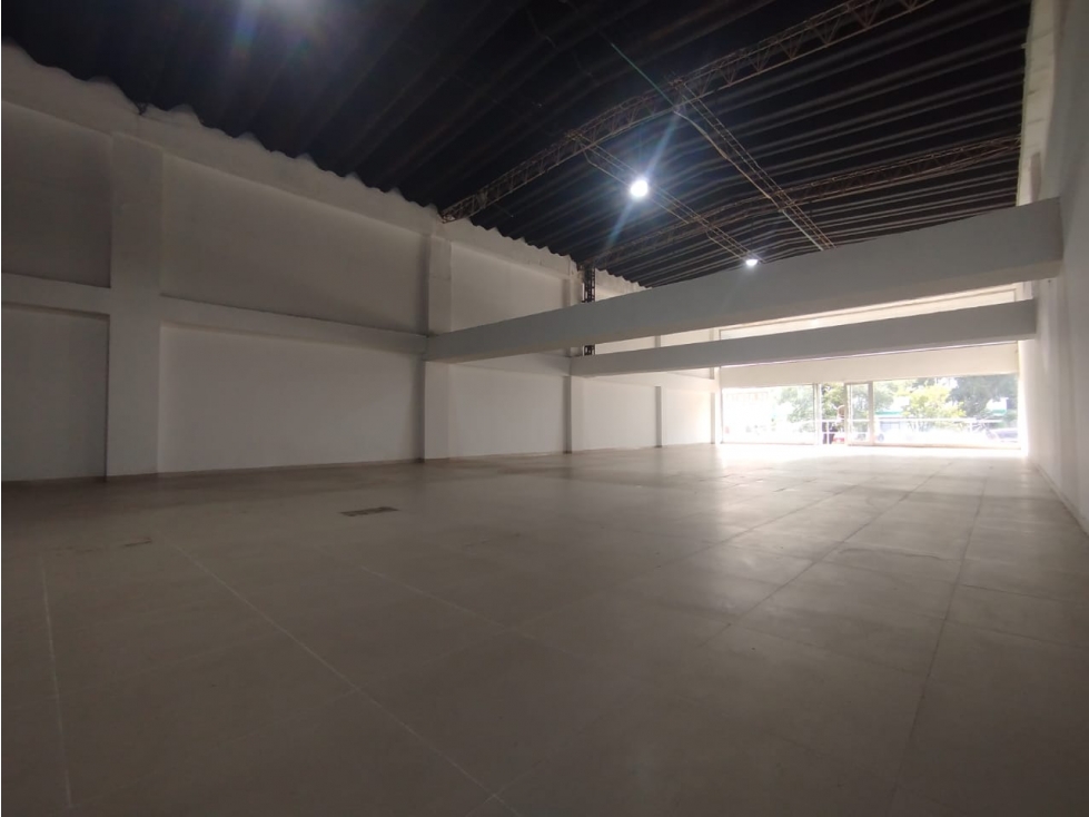 LOCAL COMERCIAL EN ARRIENDO, VILLAVICENCIO - 3