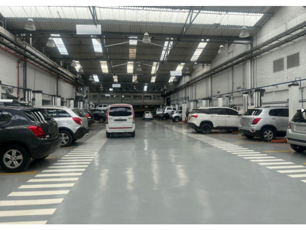EN VENTA 19.535 m² - VITRINA COMERCIAL AUTOMOTRIZ