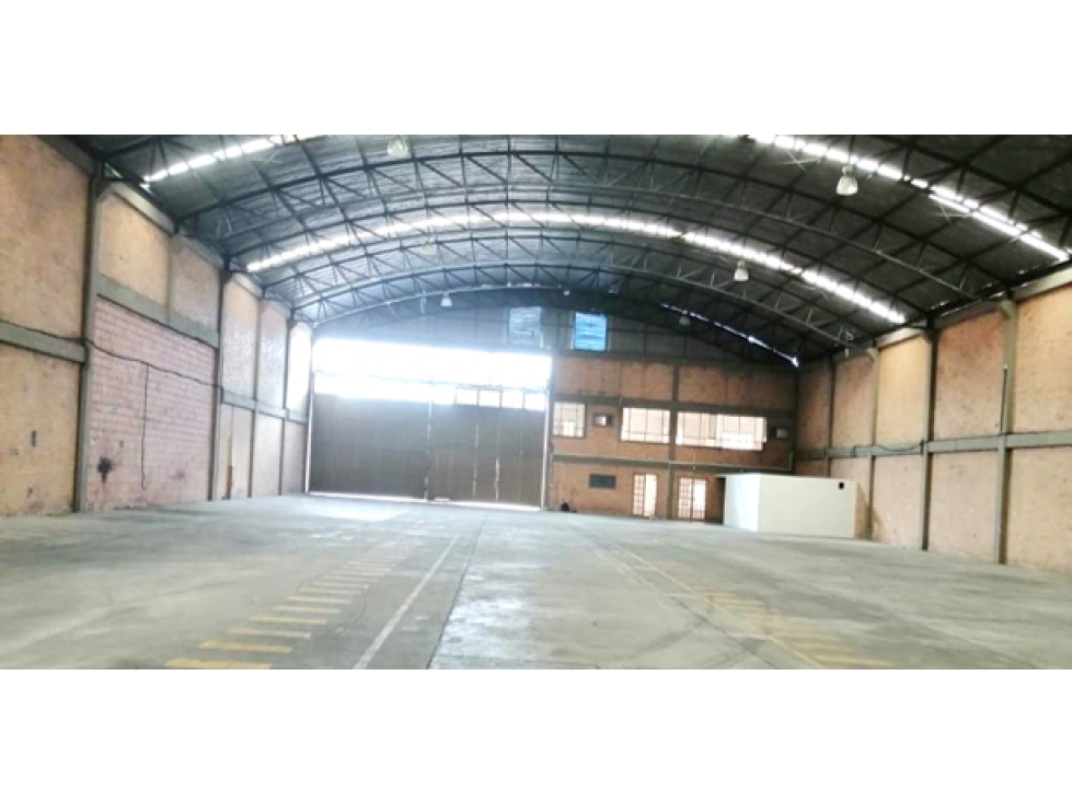BODEGA EN VENTA, UBICACION ESTRATEGICA EN MOSQUERA - 2