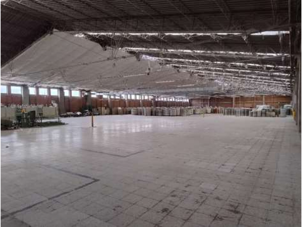 BODEGA EN VENTA, MONTEVIDEO, 500 KVA