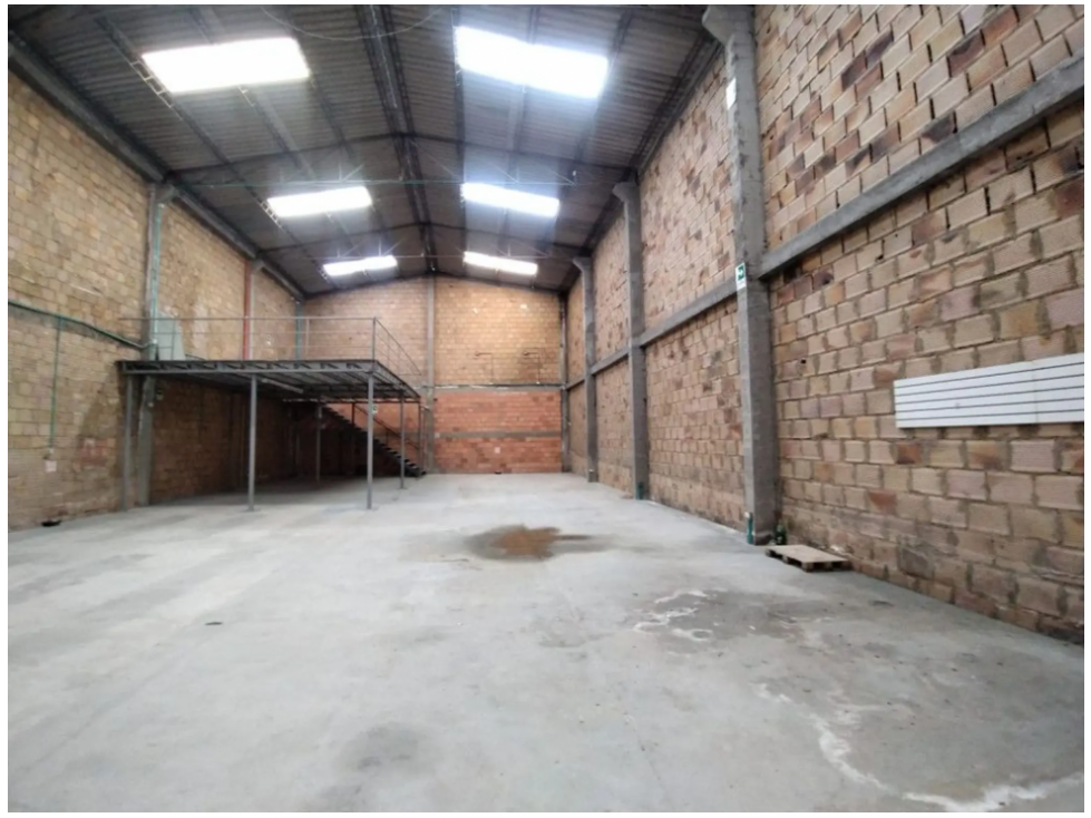 BODEGA VENTA DE 1.005 M² 12 DE OCTUBRE, BARRIOS UNIDOS — foto 2