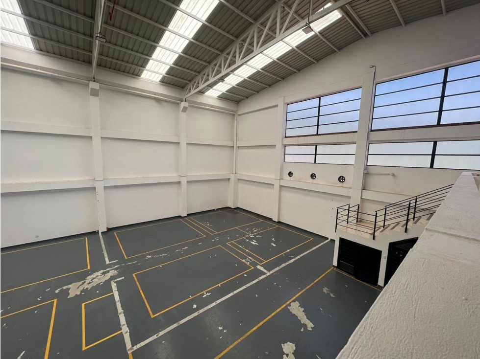 ARRIENDO BODEGA, EXCELENTE UBICACION EN TUNJA, BOYACA - 3