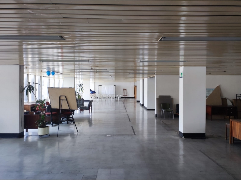 EDIFICIO DE OFICINAS EN ARRIENDO, SECTOR MONTEVIDEO - 2