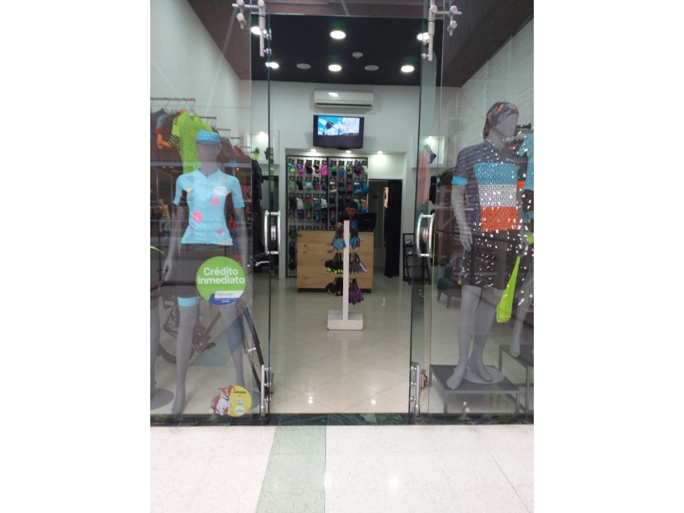 LOCAL EN VENTA, CENTRO COMERCIAL, VILLAVICENCIO - 1