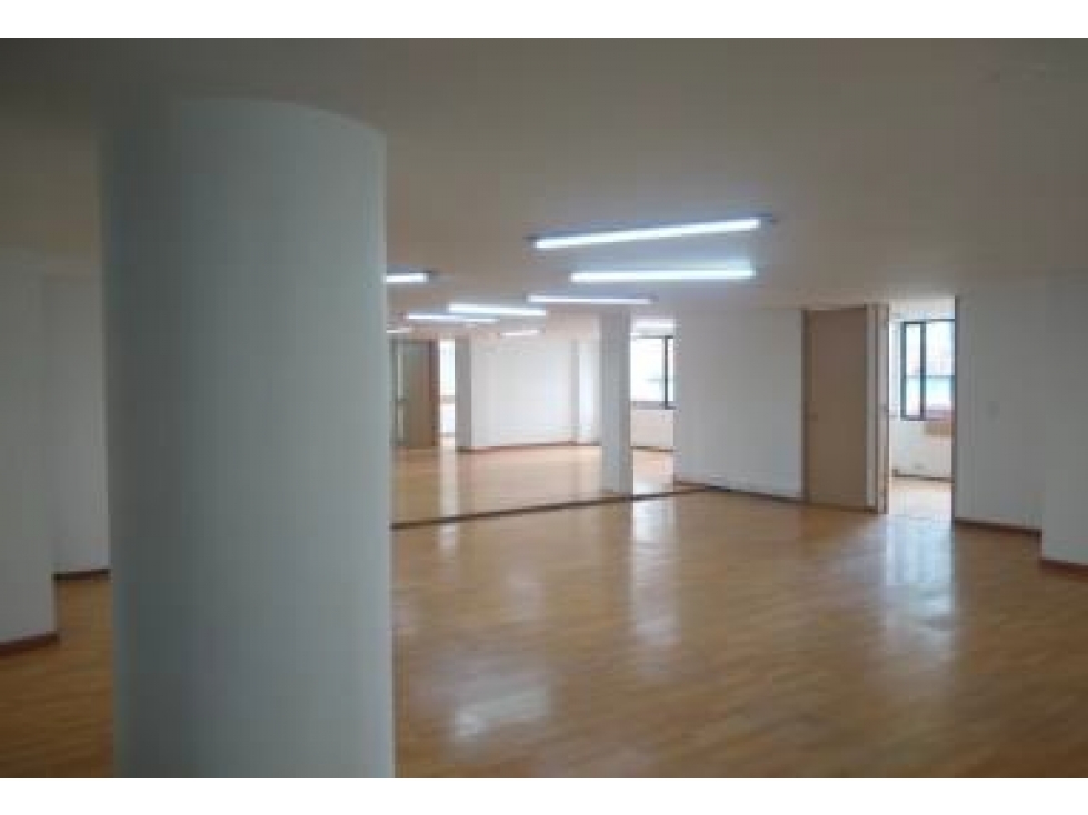 OFICINA 343 M2 EN ARRIENDO, AV. CHILE, ZONA EMPRESARIAL Y FINANCIERA — foto 2