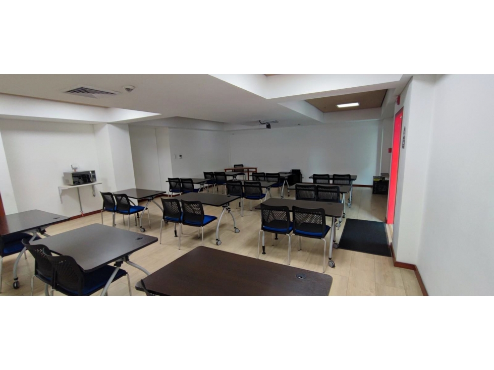 OFICINA EN ARRIENDO, SECTOR AV. EL DORADO, ZONA EMPRESARIAL — foto 6