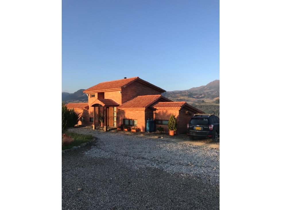 EXCLUSIVA CASA DE CAMPO EN VENTA CARMEN DE CARUPA CUNDINAMARCA - 1