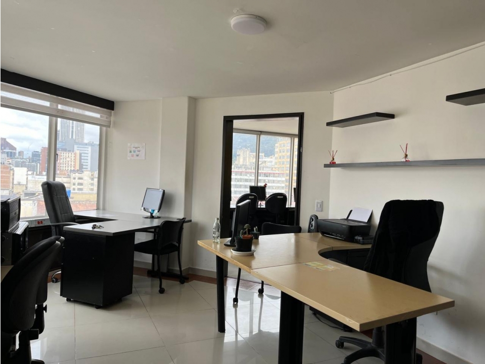 OFICINA EN VENTA, SECTOR LAS NIEVES, PRECIO NEGOCIABLE