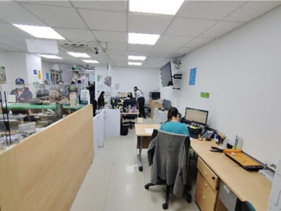 LOCAL EN VENTA, SECTOR LAS AMERICAS, EXCELENTE UBICACION