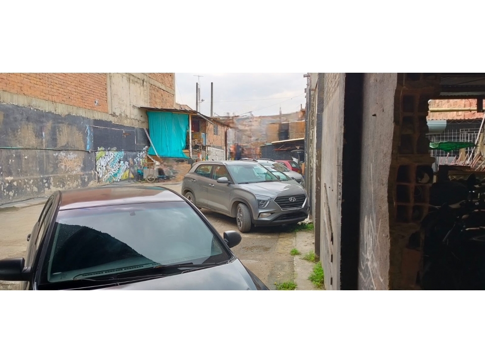 LOTE COMERCIAL EN VENTA UBICADO EN EL CENTRO DE SOACHA, NEGOCIABLE - 2