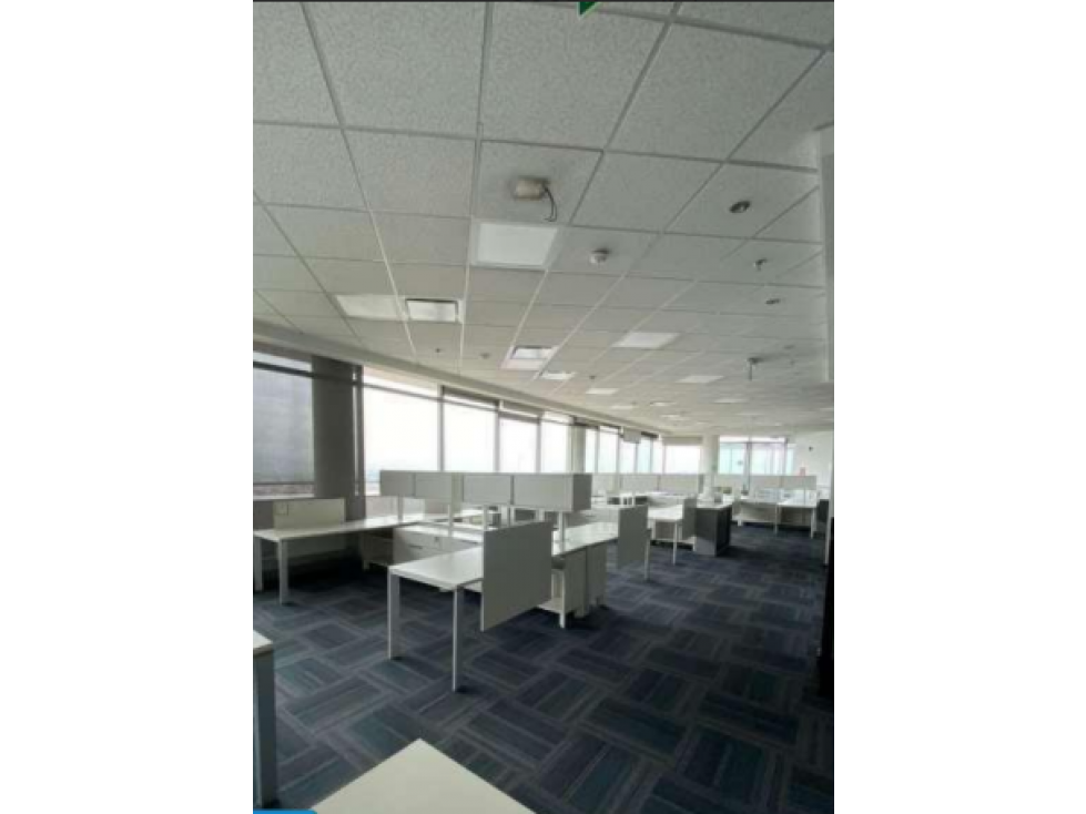 Oficina en Arriendo 886 m² Engativa — foto 4
