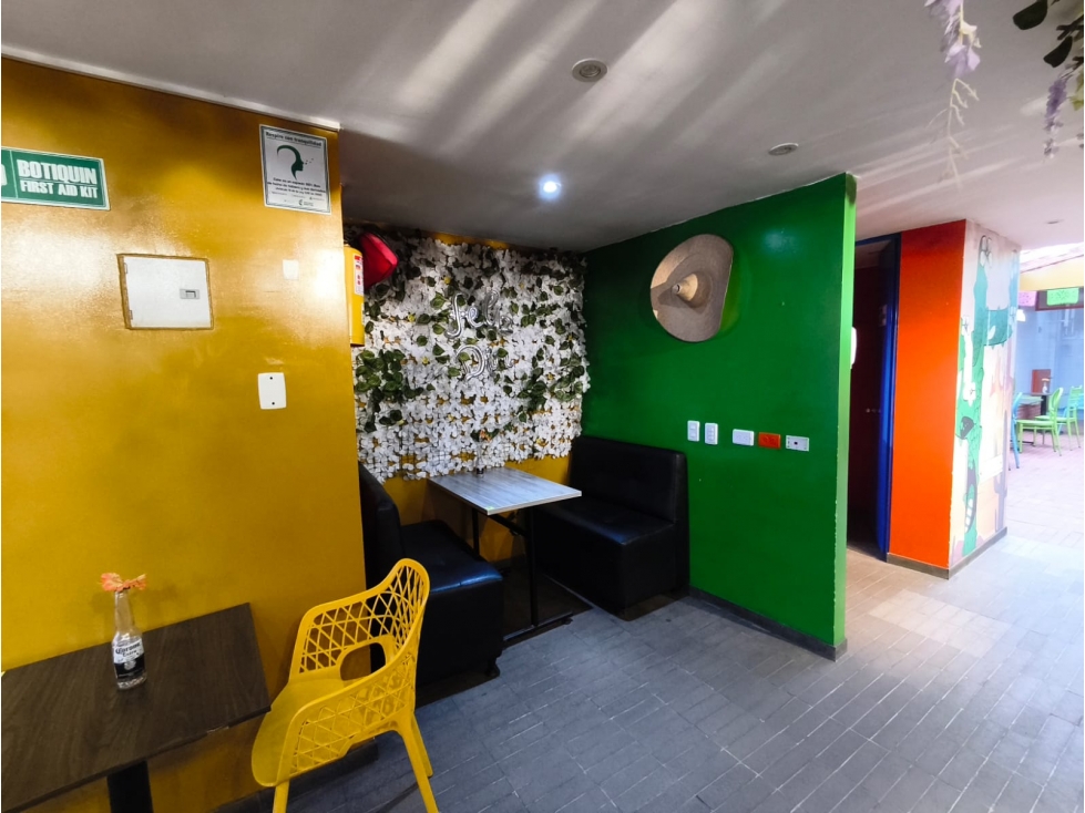 VENTA RESTAURANTE ACREDITADO Y TOTALMENTE DOTADO - LAS FERIAS — foto 2