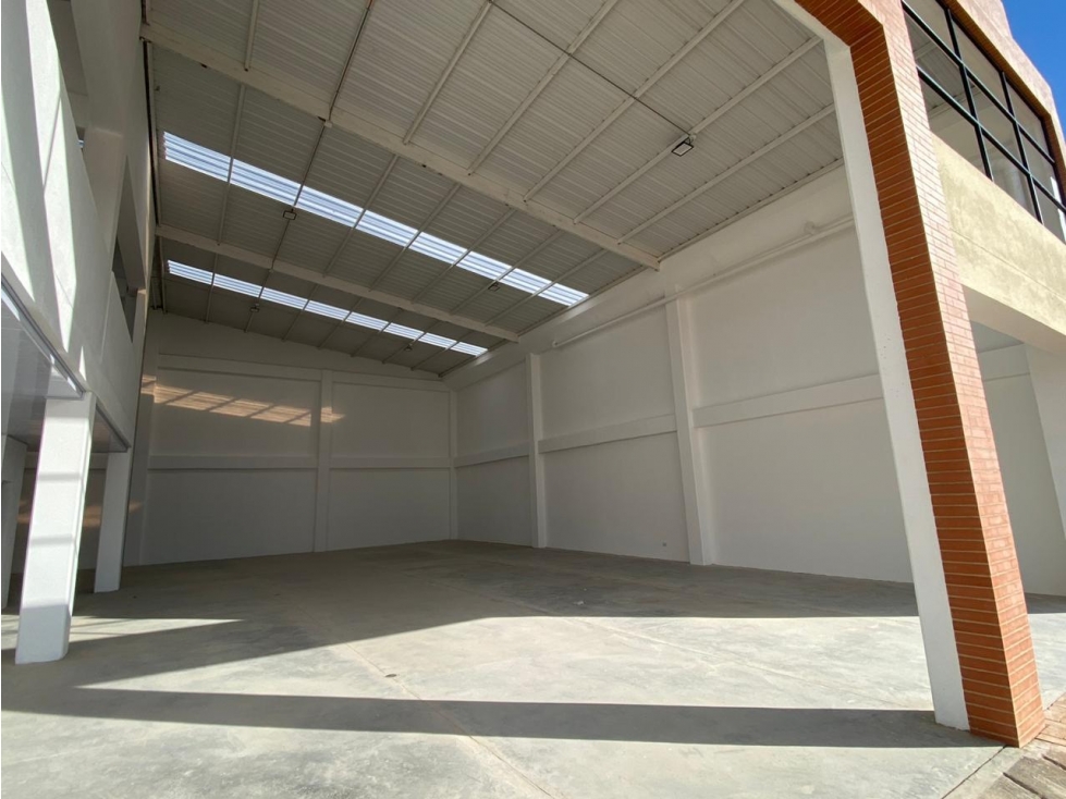 BODEGA LOGÍSTICA EN ARRIENDO - ZONA INDUSTRIAL TUNJA - 2