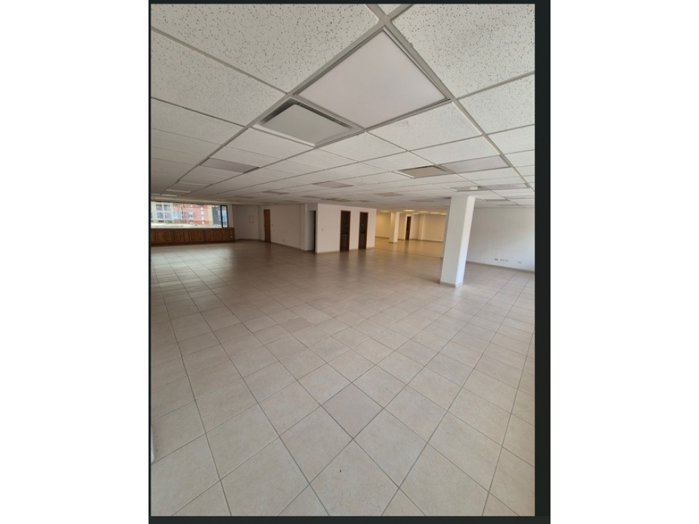 OFICINA EN ARRIENDO - CHAPINERO