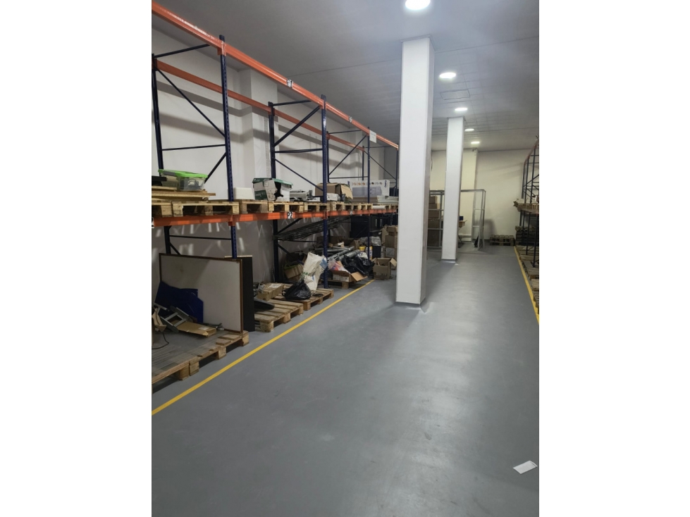 BODEGA EN ARRIENDO EN LA URIBE, USAQUÉN — foto 2