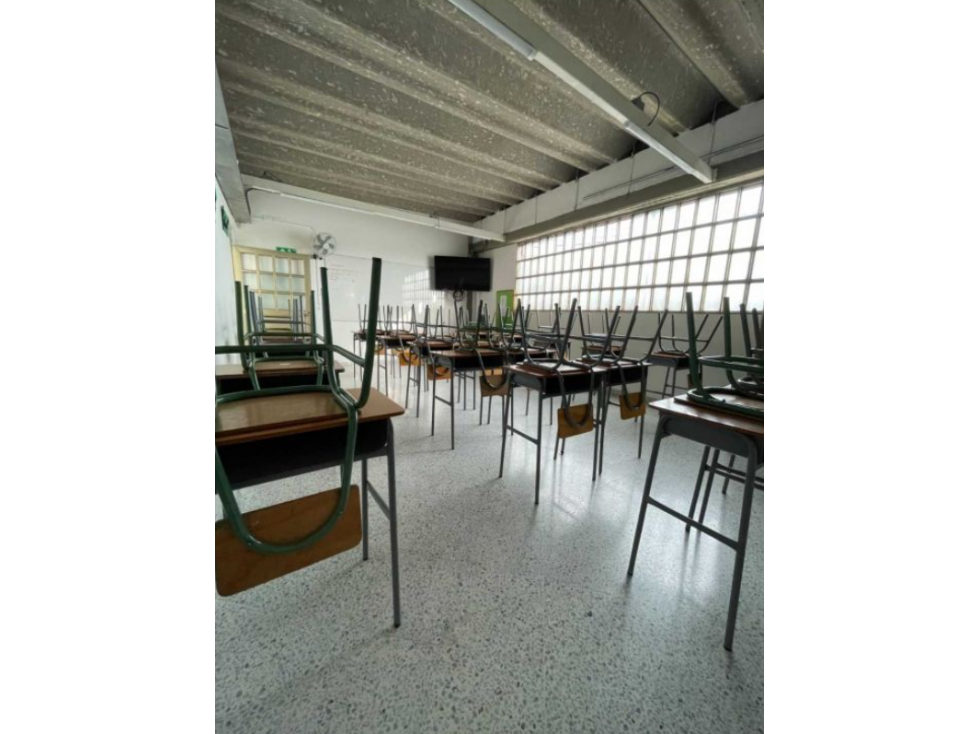 EDIFICIO COLEGIO EN VENTA SECTOR NARIÑO SUR — foto 3
