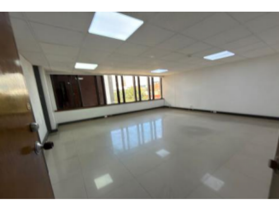 OFICINA EN ARRIENDO CHAPINERO, BOGOTÁ - 2